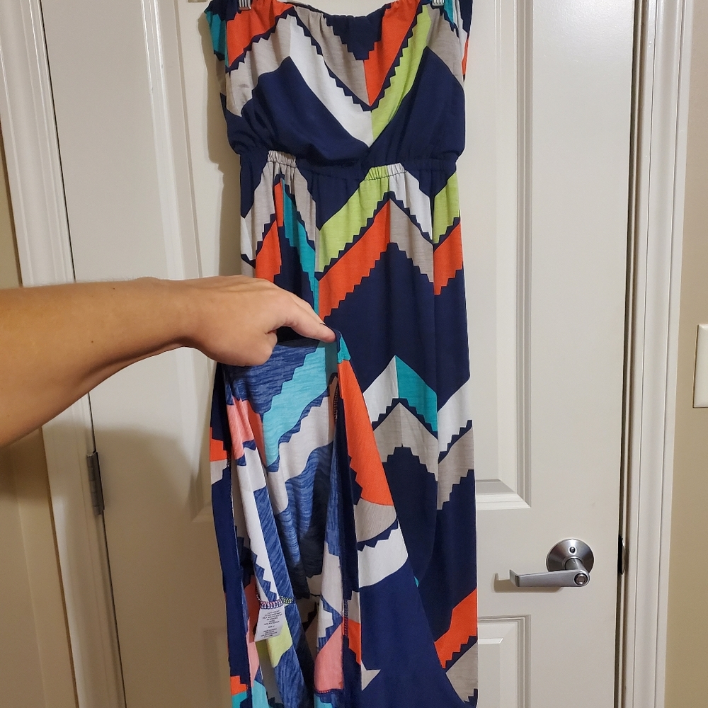 Dress - Picture 3 of 3